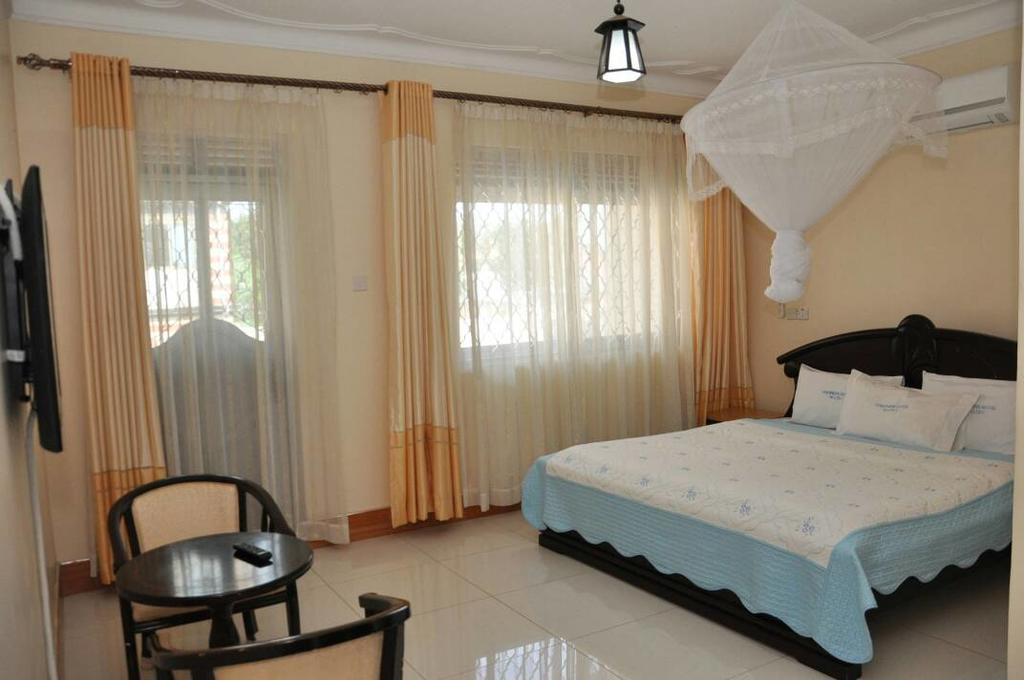 Innophine Hotel 790 Entebbe Exterior foto